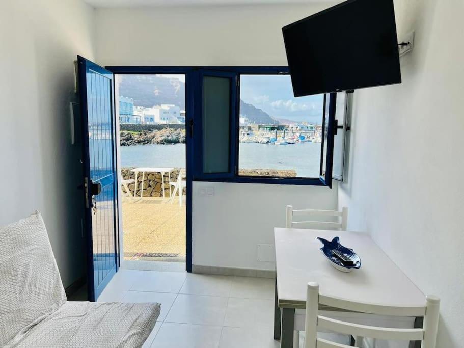 Orzola Oceanviews Apartman Kültér fotó